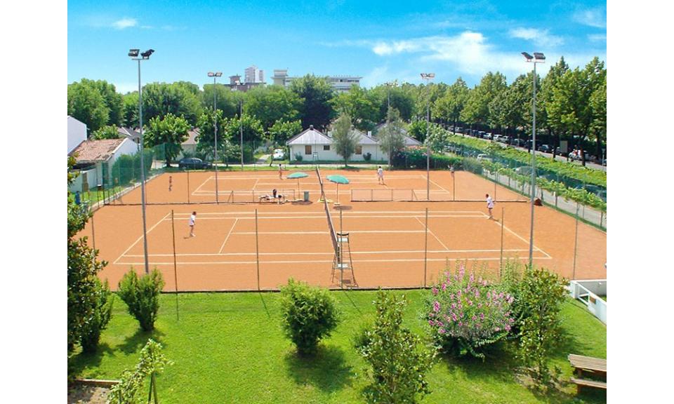 aparthotel ALBATROS: tennis