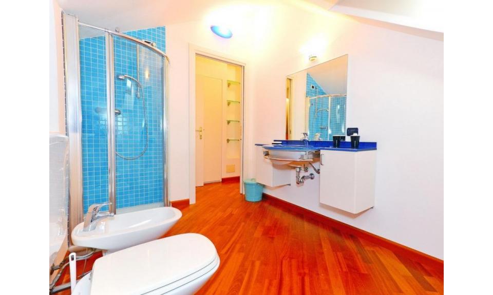 appartamenti BLU RESIDENCE: bagno (esempio)