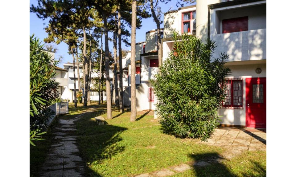 residence HOLIDAY VILLAGE: exterior of small villa (example)