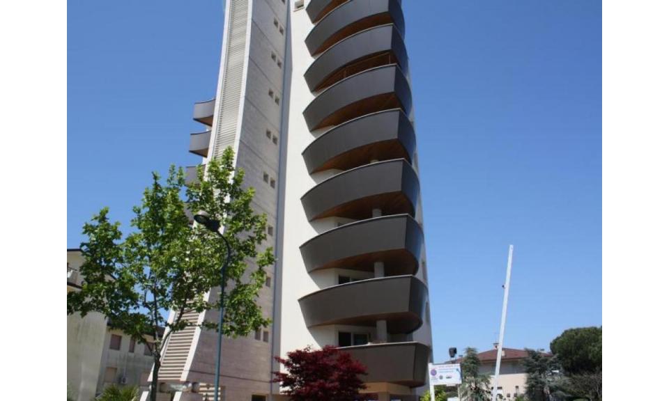 apartments TORRE BAHIA: external view
