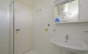 Residence PARCO HEMINGWAY: B4/H - Badezimmer mit Duschkabine (Beispiel)