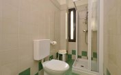 apartments VERDE: B4 - bathroom (example)