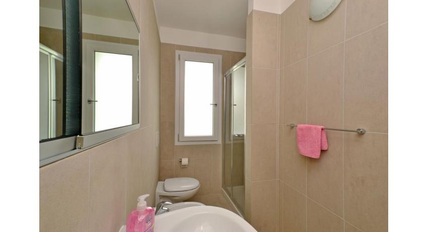 appartament FIORE: B5 - cabine de douche