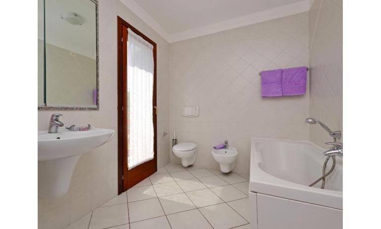 Residence RIO: D8 - Badezimmer mit Badewanne (Beispiel)