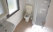 apartments VILLA NODARI: A2 - bathroom with a shower enclosure (example)