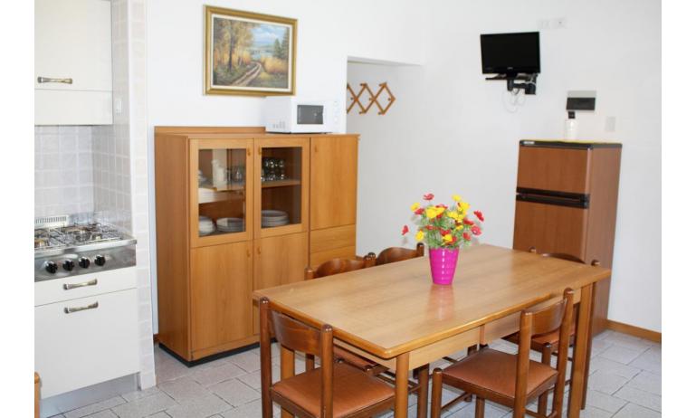 apartments VILLA NODARI: B4 - kitchenette (example)