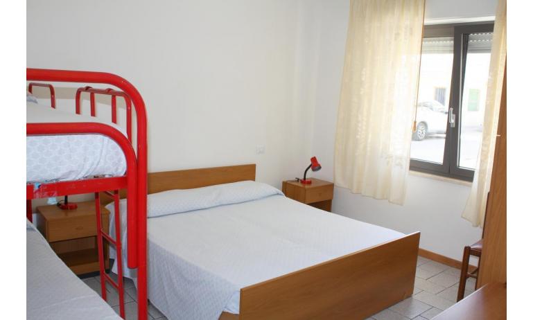 Ferienwohnungen VILLA NODARI: B4 - Schlafzimmer mit Stockbett (Beispiel)