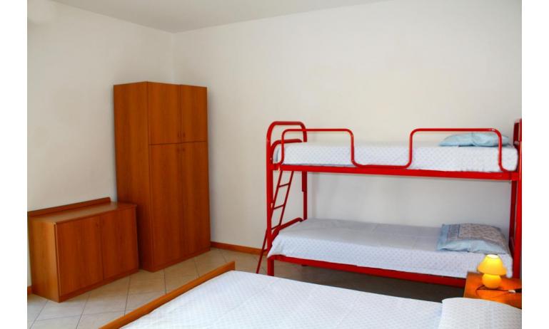 apartments VILLA NODARI: B4/1 - bedroom (example)