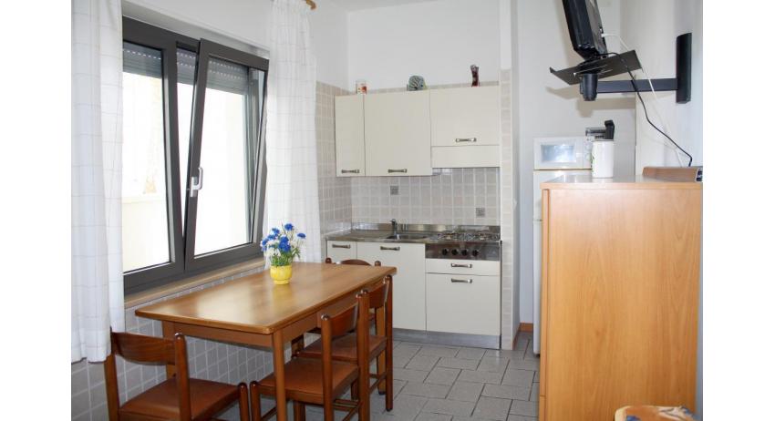 apartments VILLA NODARI: B4/T - kitchen (example)