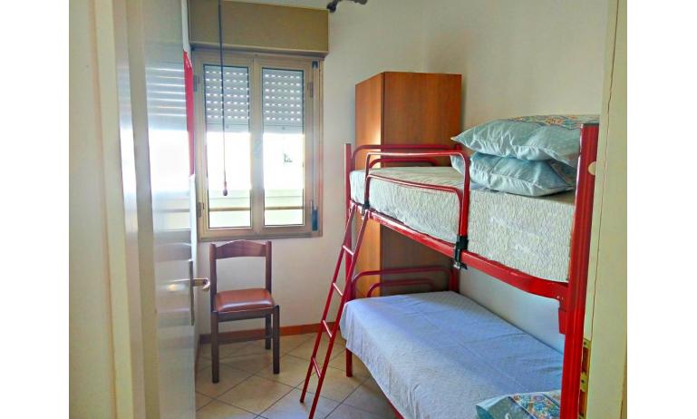 apartments VILLA NODARI: C5 - bedroom with bunk bed (example)