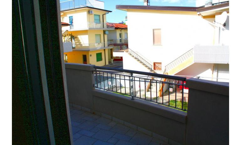 appartamenti VILLA NODARI: C5 - balcone (esempio)