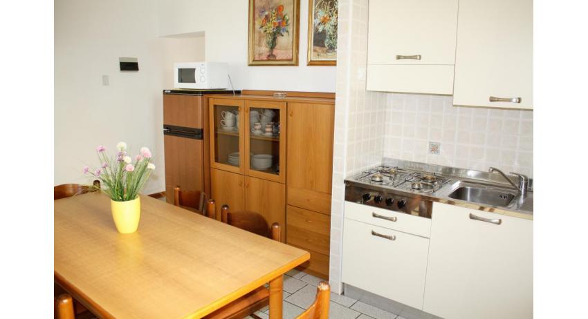 apartments VILLA NODARI: C7 - kitchenette (example)