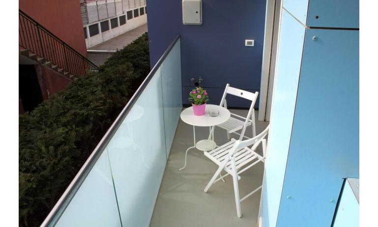 appartamenti RESIDENZA EDDA: B4/1 - balcone (esempio)