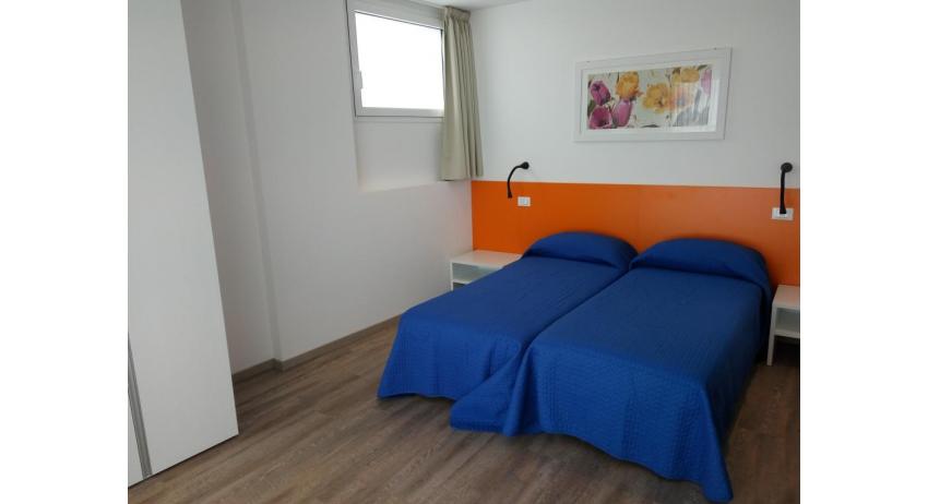 apartments RESIDENZA EDDA: C6/X - bedroom (example)