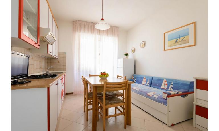Ferienwohnungen CASA GUGLIELMO e ANNA: B5 - Wohnzimmer (Beispiel)