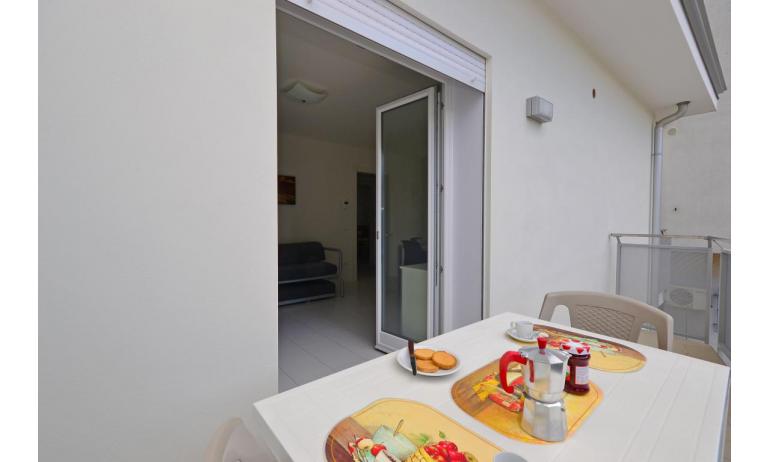 appartament BELLAROSA: C7 - balcon (exemple)