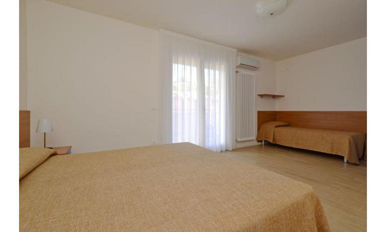 Ferienwohnungen BELLAROSA: C7/2 - Dreibettzimmer (Beispiel)