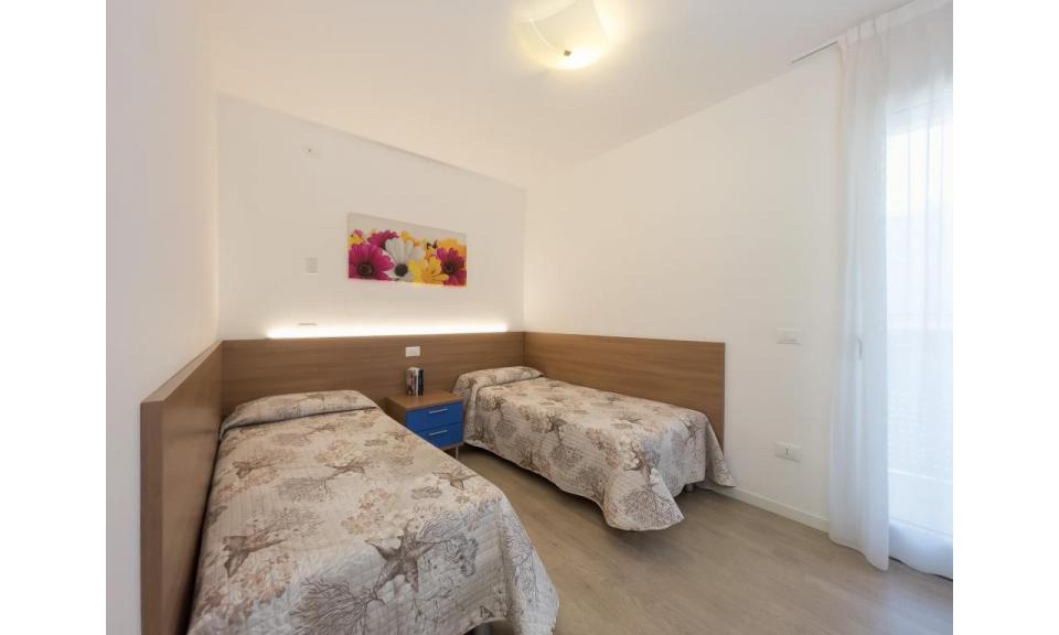 appartament BELLAROSA: C7/2 - chambre avec deux lits (exemple)