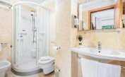 hotel REX: Junior suite - bagno con box doccia (esempio)