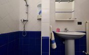 apartments VILLA CECILIA: C6/F - bathroom (example)