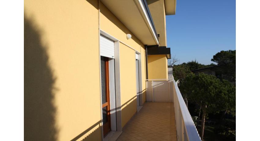 appartamenti RESIDENCE TINTORETTO: C7/F - balcone (esempio)