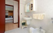 apartments PORTA DEL MARE: C6 - bathroom (example)