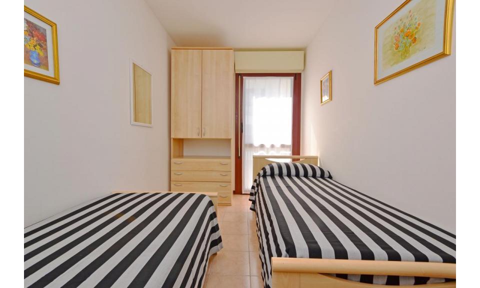 appartament PORTA DEL MARE: C6 - chambre avec deux lits (exemple)