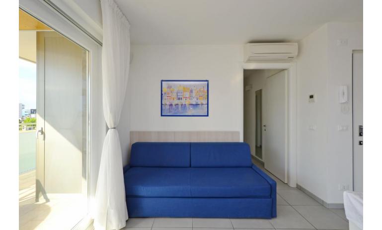 appartamenti MARE: D8X - divano letto singolo (esempio)
