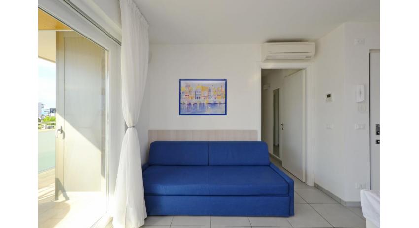 appartamenti MARE: D8X - divano letto singolo (esempio)