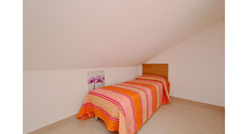 apartments FIORE: B4 - single bed