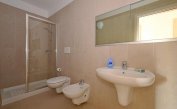 Ferienwohnungen FIORE: C6 - Badezimmer mit Duschkabine (Beispiel)