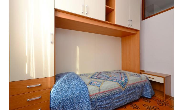 apartments JUPITER: D8 - single bedroom (example)