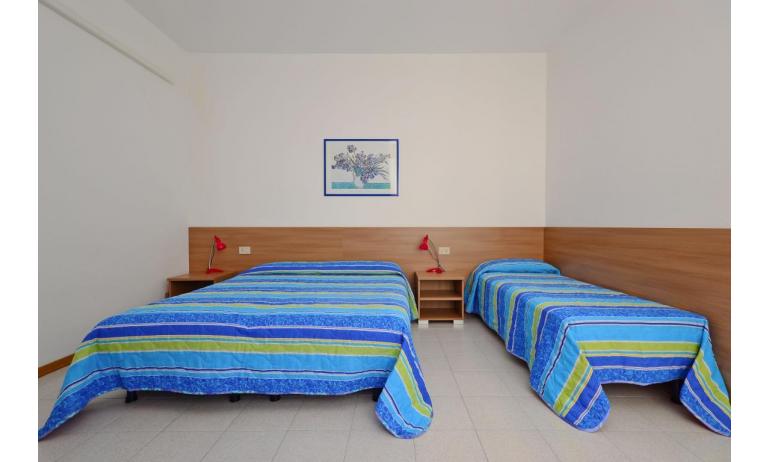 appartament JUPITER: D8 - chambre à 3 lits (exemple)